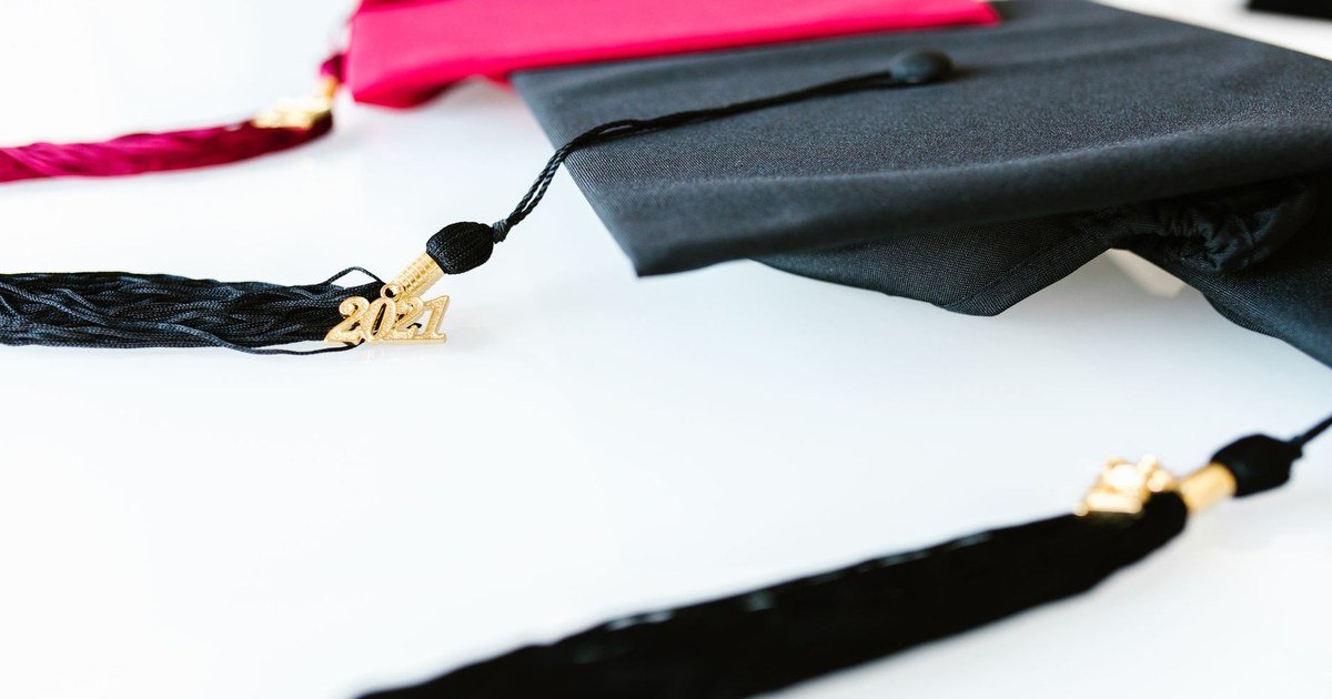 University of Ottawa graduate student funding and awards