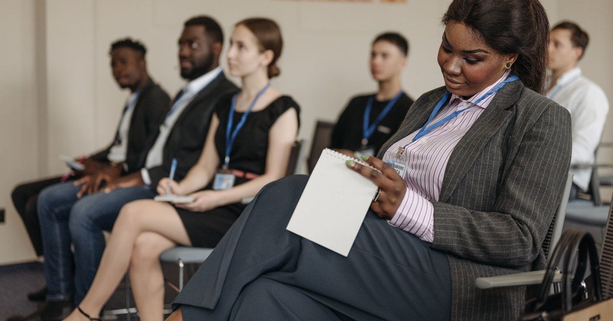 Career Corner: Knowing Yourself Peer Group (in French)