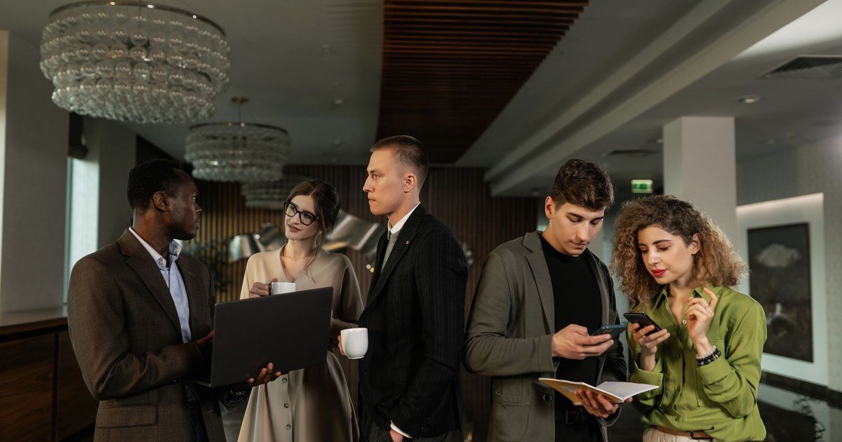 Prepare for the Fair: Optimizing Your Networking Strategies and LinkedIn Profile
