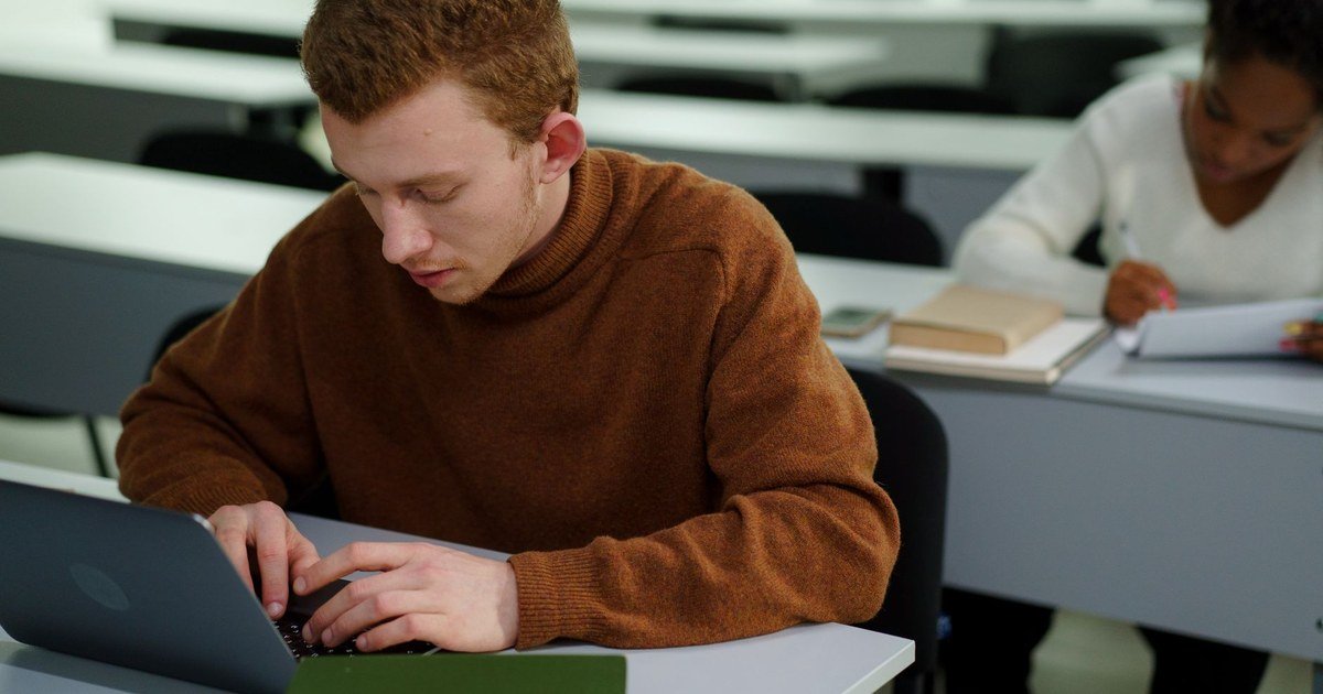University of Ottawa: Government student loans for Quebec residents